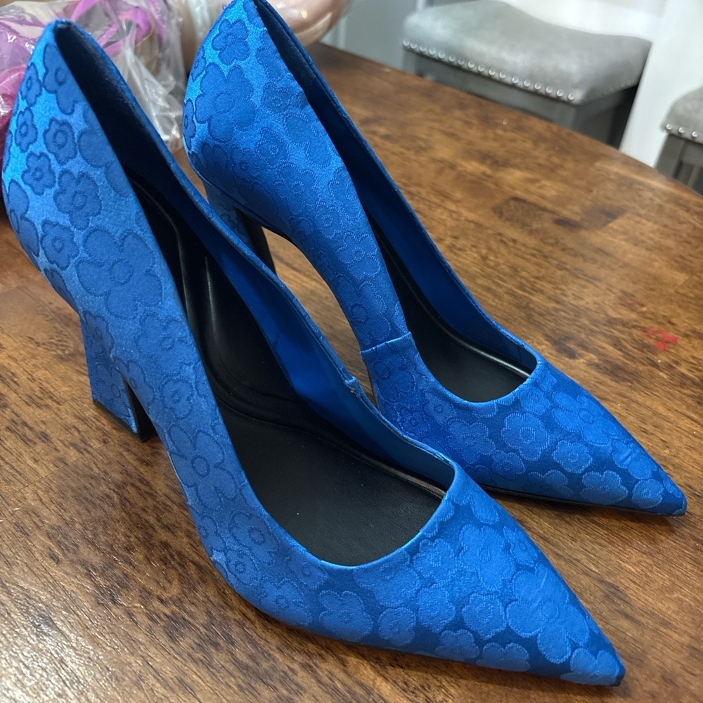 Gianni Bini Blue Floral Heels